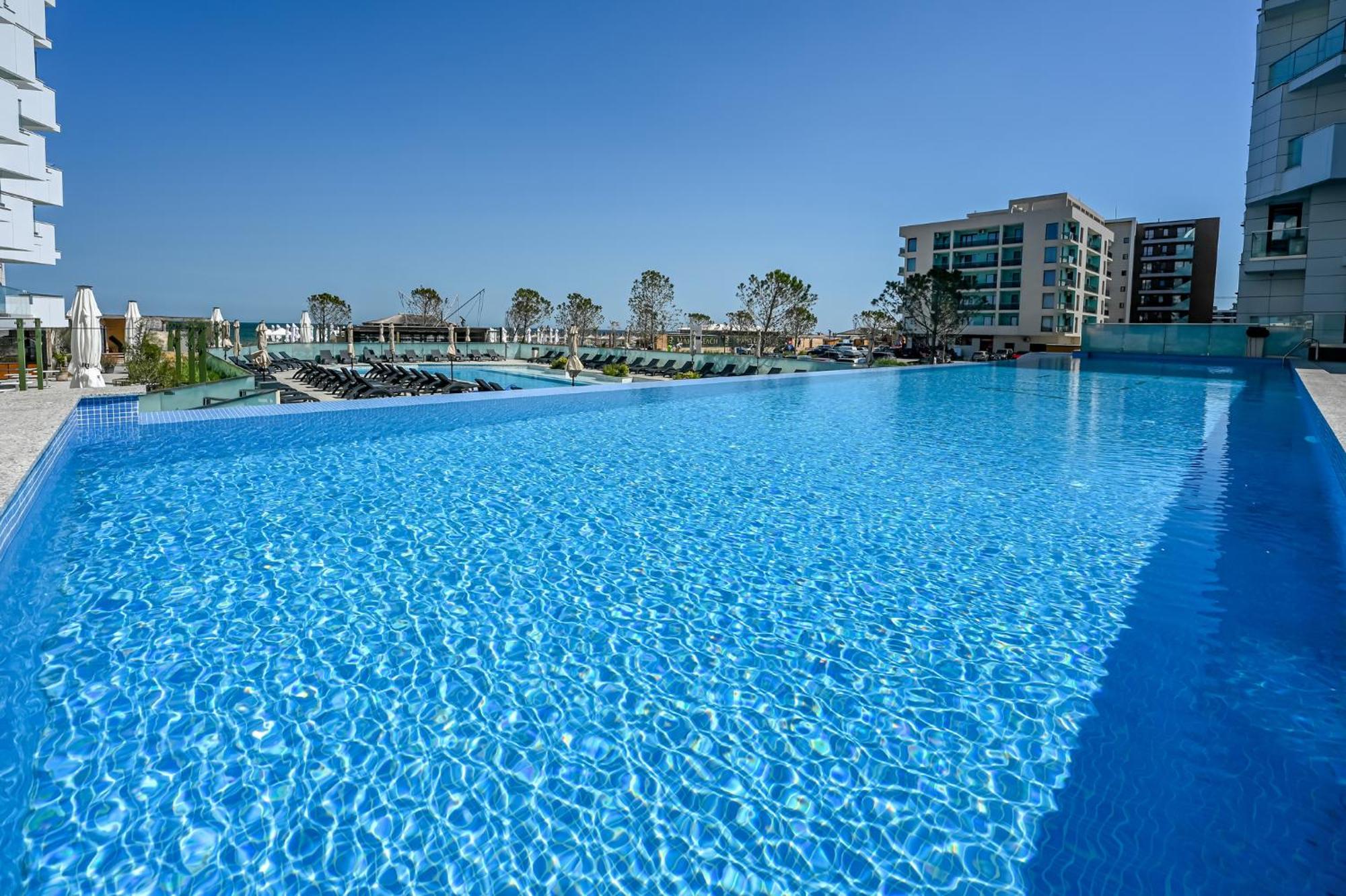 Năvodari Aqua Vista Infinity Resort & Spa - Studio Lux - Piscina Infinity, Jacuzzi, Sauna, Gym - Privat מראה חיצוני תמונה